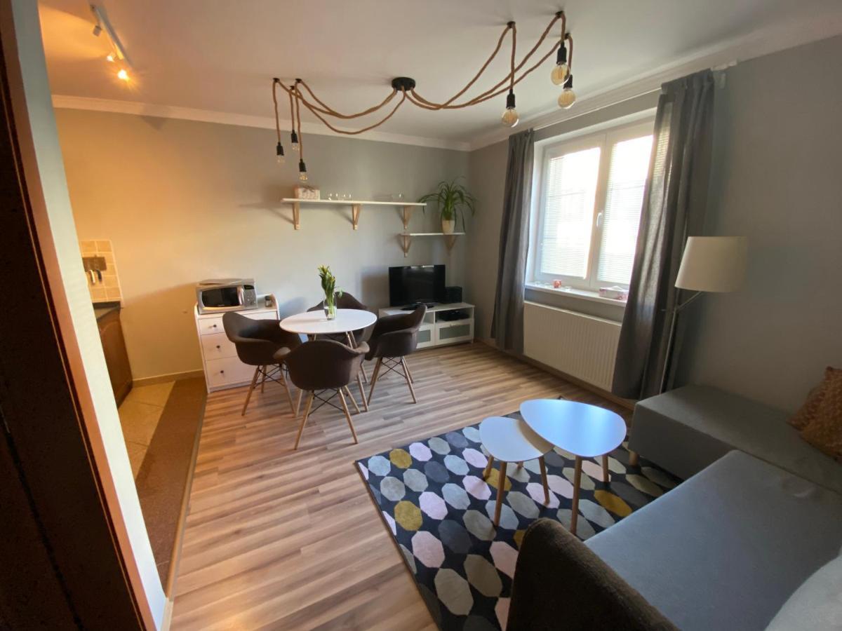 Apartman Posta Rajecke Teplice Bagian luar foto
